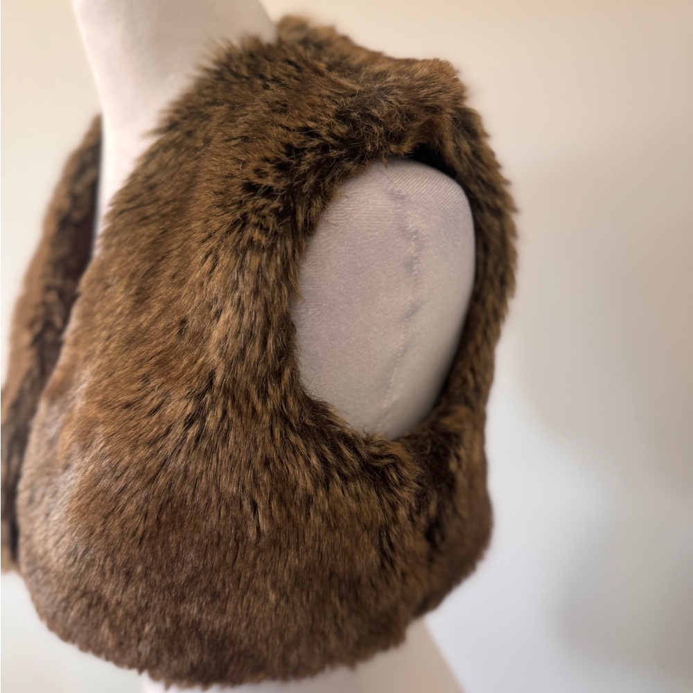 MAX MARA Fur Vest Bolero - Picture 9 of 9